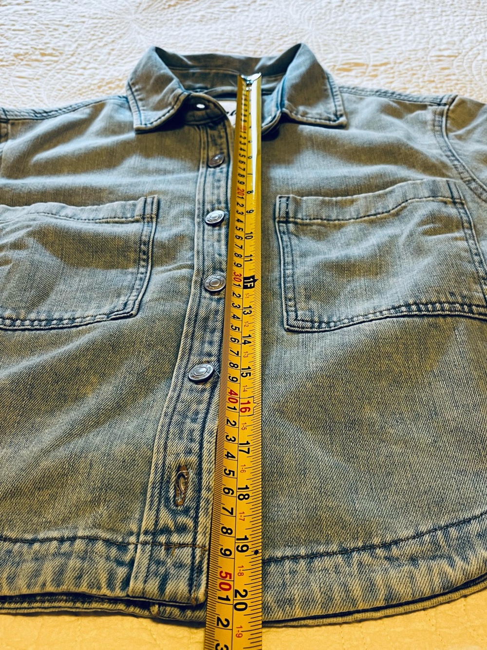 NWT Aerie Cropped Buttondown Shirt in Light Wash Women’s XS - Picture 11 of 12